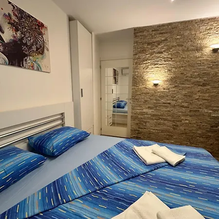 Stan Na Dan Nis, Centar - Pravni Fakultet Apartment